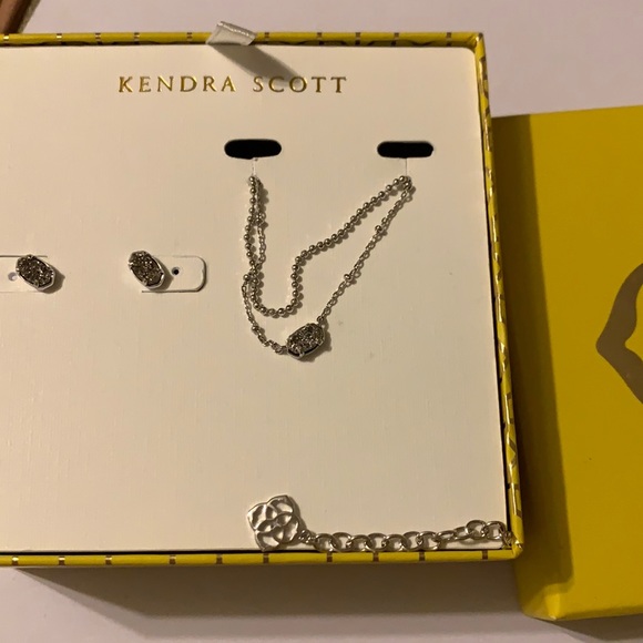 Kendra Scott Emilie Multi Strand Necklace & Earrings Gift Set in Platinum - Picture 5 of 9